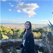 Diplomata indirizzo tecnico turistico e studentessa al secondo anno in mediazione linguistica, offre ripetizioni di inglese